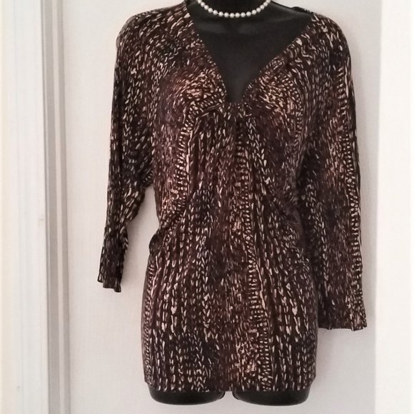 TanJay | Fashionable Matching Top and Jacket Set - Picture 2 of 6